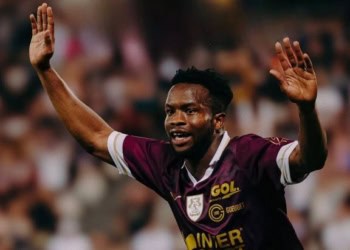 Ligue 2 : Double passeur puis buteur contre Pau, Malick Mbaye brille encore avec Amiens - wiwsport