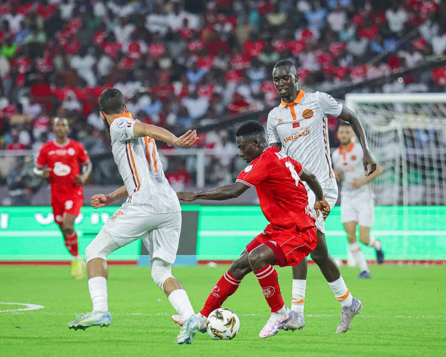 Foot : Mamadou Lamine Camara et Paul Valère Bassène remportent la Coupe CAF avec la RS Berkane face à Simba - wiwsport