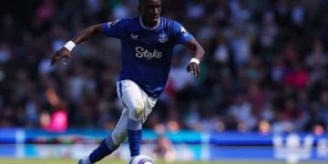 LONDON, ENGLAND - MAY 10: Idrissa Gueye of Everton during the Premier League match between Fulham FC and Everton FC at Craven Cottage on May 10, 2025 in London, England. (Photo by Shaun Brooks - CameraSport via Getty Images)