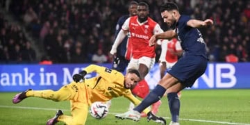 94 Yehvann DIOUF (sdr) - 09 Goncalo RAMOS (psg) during the Ligue 1 MCDonald's match between Paris and Reims at Parc des Princes on January 25, 2025 in Paris, France. (Photo by Philippe Lecoeur/FEP/Icon Sport via Getty Images)