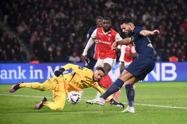 Coupe de France : Yehvann Diouf et Reims rêvent d’exploit face au PSG - wiwsport 94 Yehvann DIOUF (sdr) - 09 Goncalo RAMOS (psg) during the Ligue 1 MCDonald's match between Paris and Reims at Parc des Princes on January 25, 2025 in Paris, France. (Photo by Philippe Lecoeur/FEP/Icon Sport via Getty Images)