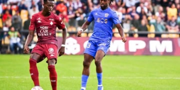 07 Papa Amadou DIALLO (fcm) - 23 Jordan LOTOMBA (ogcn) during the Ligue 1 Uber Eats match between Football Club de Metz and Olympique Gymnaste Club Nice on October 7, 2023 in Metz, France. (Photo by Anthony Dibon/Icon Sport)
