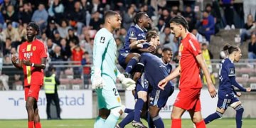 Ligue 2 : Le Paris FC de Moustapha Mbow et Lamine Gueye officiellement promu en Ligue 1 - wiwsport