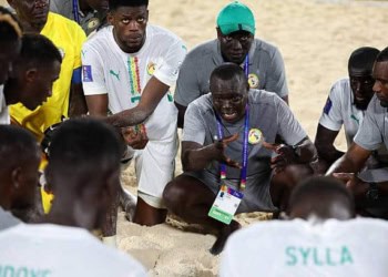 Mondial Beach Soccer 2025 - Ngalla Sylla, sélectionneur des Lions, après la victoire contre l'Espagne : « Oublier ce match et se focaliser sur Tahiti » - wiwsport