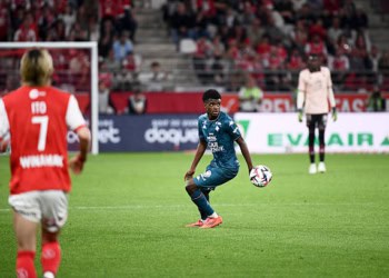 Foot : Avec un but d'Alpha Touré, Metz envoie Reims en Ligue 2 et retrouve la Ligue 1 - wiwsport