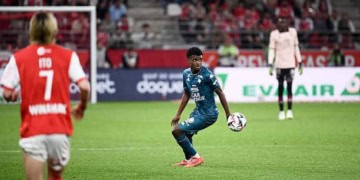 Foot : Avec un but d'Alpha Touré, Metz envoie Reims en Ligue 2 et retrouve la Ligue 1 - wiwsport