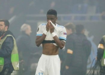 La tristesse de Bouna Sarr après la défaite de l'OM en finale de Ligue Europa contre l'Atlético Madrid, le 16 mai 2018, au Parc OL / Lyon, France