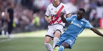 Real Betis : Touché à l'épaule, Youssouf Sabaly incertain pour la finale de Ligue Conférence contre Chelsea - wiwsport