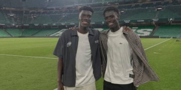 Foot - Assane Diao estime son frère jumeau Ousseynou "meilleur que lui" : « Je ne vais pas lui faciliter la tâche » - wiwsport