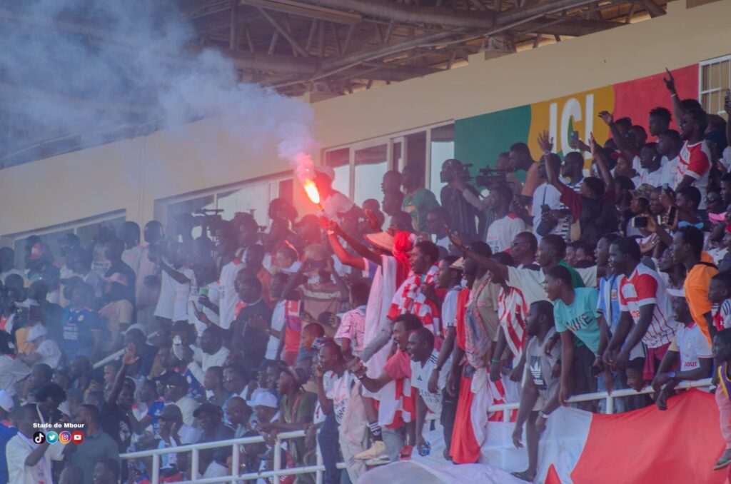 Ligue 2 : 4 millions FCFA de recettes et une victoire précieuse pour le Stade de Mbour - wiwsport Ligue 2 : 4 millions FCFA de recettes et une victoire précieuse pour le Stade de Mbour - wiwsport
