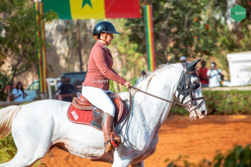 Championnats Nationaux d’Équitation – Juniors : Eden Kazoum conserve la tête avant la finale ! - wiwsport