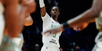 BAL 2025 – Jean Jacques Boissy prend le dessus sur Youssou Ndoye : Al Ahli en finale ! - wiwsport