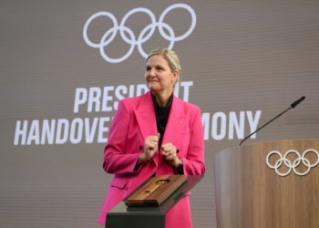 Kirsty Coventry succède à Thomas Bach à la tête du CIO : une nouvelle ère s’ouvre à Lausanne ! - wiwsport