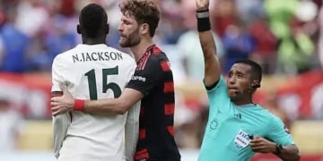 PHILADELPHIA, PENNSYLVANIA - JUNE 20: Nicolas Jackson #15 of Chelsea FC is shown a red card by referee Ivan Barton during the FIFA Club World Cup 2025 group D match between CR Flamengo and Chelsea FC at Lincoln Financial Field on June 20, 2025 in Philadelphia, Pennsylvania. (Photo by Carl Recine - FIFA/FIFA via Getty Images)