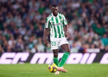 SEVILLE, SPAIN - MARCH 30: Youssouf Sabaly of Real Betis in action during the LaLiga match between Real Betis Balompie and Sevilla FC at Estadio Benito Villamarin on March 30, 2025 in Seville, Spain. (Photo by Fran Santiago/Getty Images)