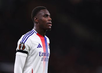 MANCHESTER, ENGLAND - APRIL 17: Moussa Niakhate of Olympique Lyonnais during the UEFA Europa League 2024/25 Quarter Final Second Leg match between Manchester United and Olympique Lyonnais at Old Trafford on April 17, 2025 in Manchester, England. (Photo by Robbie Jay Barratt - AMA/Getty Images)