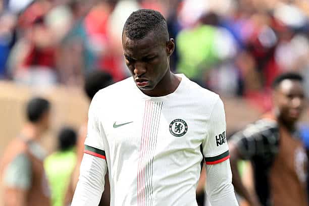 Coupe du Monde des Clubs : Nicolas Jackson (Chelsea) suspendu deux matchs pour son carton rouge contre Flamengo - wiwsport Coupe du Monde des Clubs : Nicolas Jackson (Chelsea) suspendu deux matchs pour son carton rouge contre Flamengo - wiwsport