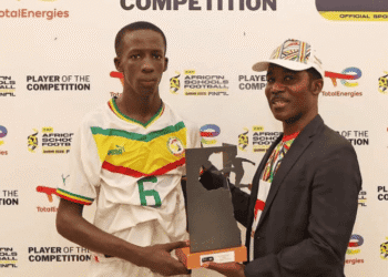 Souleymane Commissaire Faye invité par la CAF à porter le ballon lors de la finale de la CAN 2025 au Maroc - wiwsport
