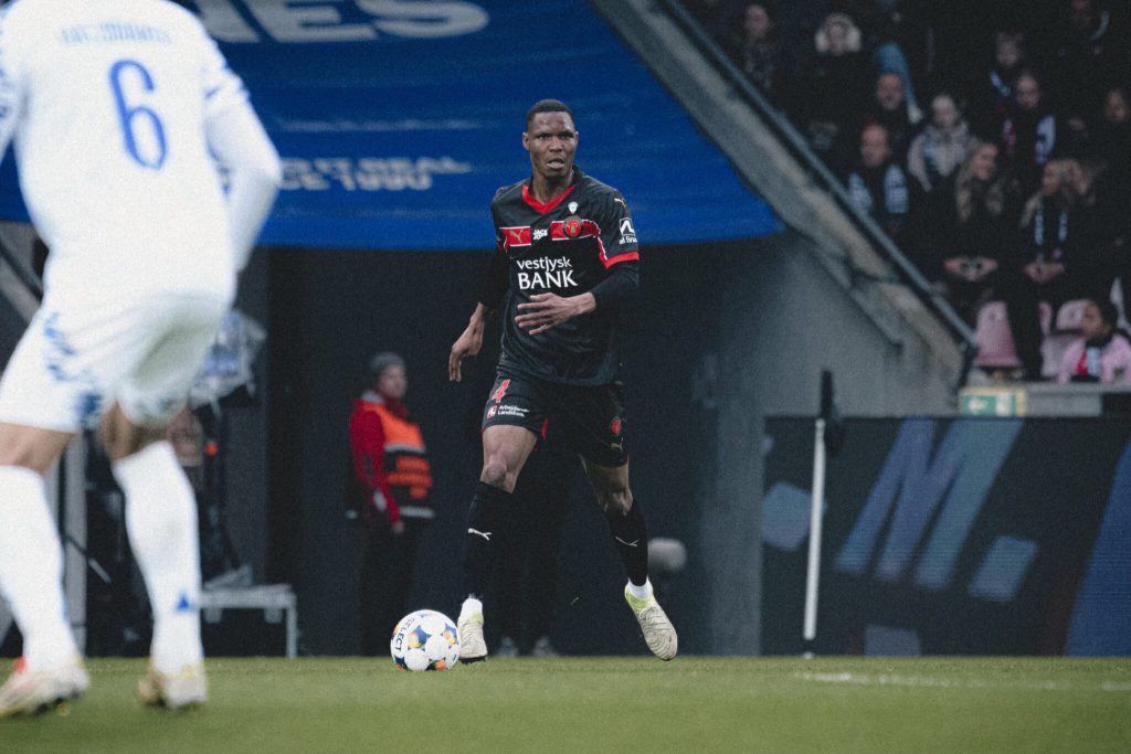 FC Midtjylland : Ousmane Diao s'est blessé pendant les vacances et s'est fait opérer - wiwsport