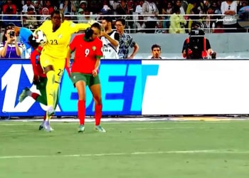 CAN Féminine 2024 : Le coup de coude insensé d'Adji Ndiaye qui offre un penalty au Maroc - wiwsport