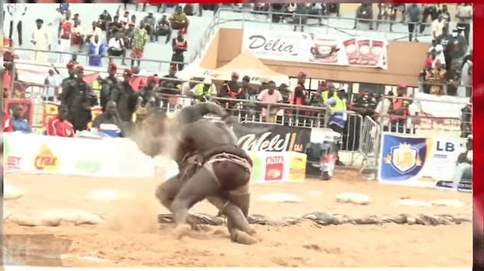 Vidéo : Thiatou Yoff surclasse Jacob Baldé - wiwsport Vidéo : Thiatou Yoff surclasse Jacob Baldé - wiwsport