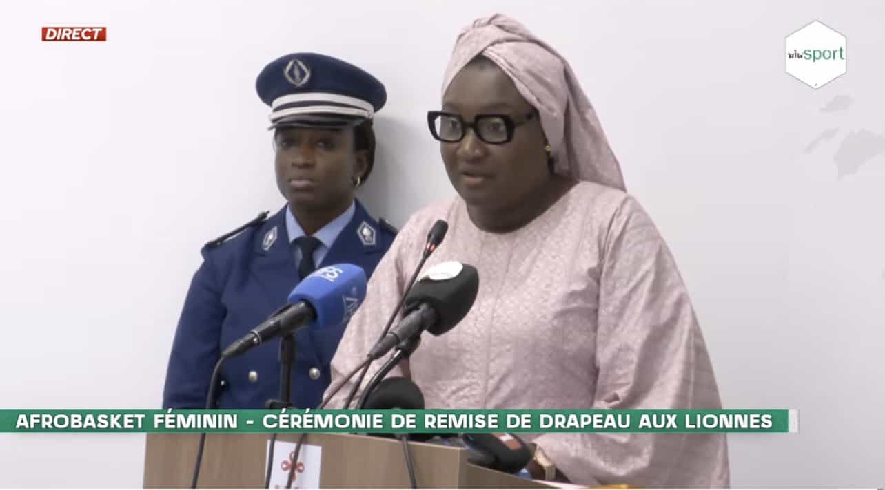 LIVE - Suivez en direct sur wiwsport.com la cérémonie de remise du drapeau national aux Lionnes pour l’AfroBasket ! - wiwsport Screenshot