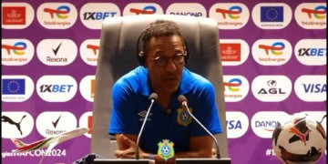 CAN Féminine 2024 : L'énorme gueulante du sélectionneur de la RD Congo, « On ne peut pas mettre des jeunes filles dans un hôtel où il y a des fumeurs » - wiwsport