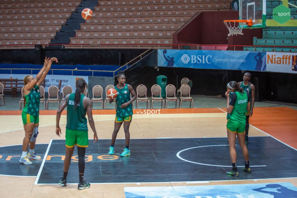 Afrobasket 2025 – Le staff des Lionnes affine sa liste : 17 joueuses poursuivent la préparation à Saly ! - wiwsport Afrobasket 2025 – Le staff des Lionnes affine sa liste : 17 joueuses poursuivent la préparation à Saly ! - wiwsport