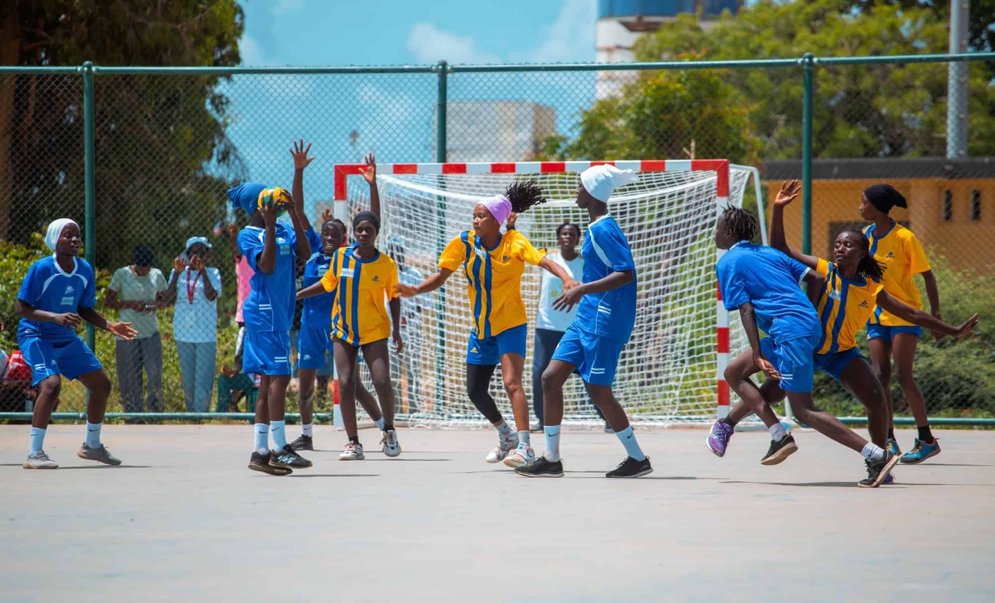FENSCO 2025 – Handball Cadette : Kaolack sacrée après la disqualification de Pikine/Guédiawaye - wiwsport FENSCO 2025 – Handball Cadette : Kaolack sacrée après la disqualification de Pikine/Guédiawaye - wiwsport