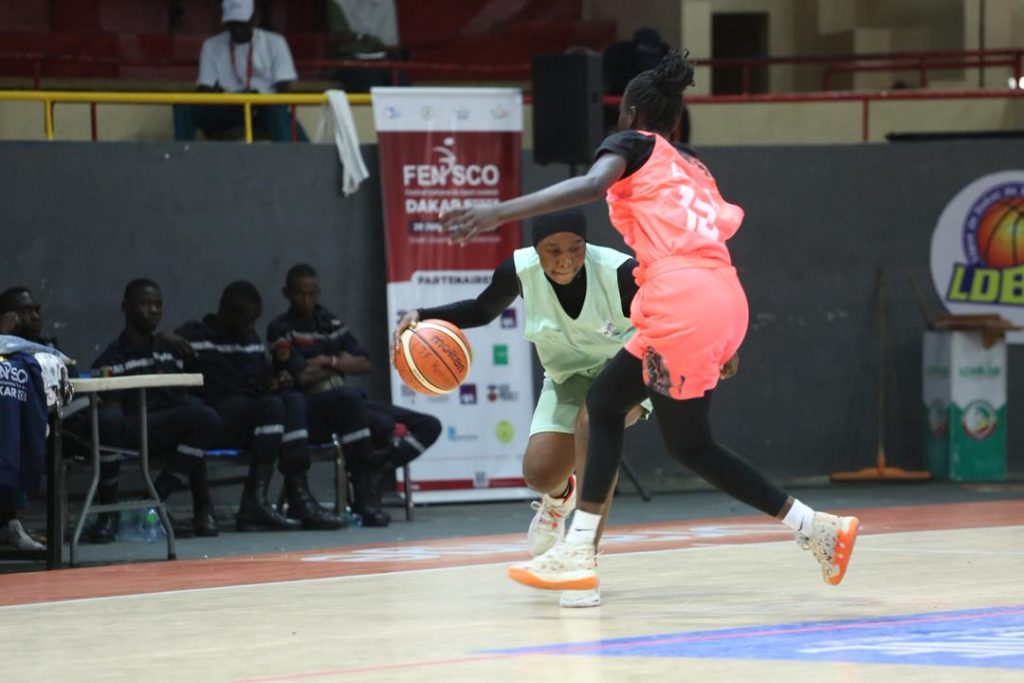 FENSCO 2025 – Finale Basket : Les highlights du choc Dakar vs Kolda - wiwsport FENSCO 2025 – Finale Basket : Les highlights du choc Dakar vs Kolda - wiwsport
