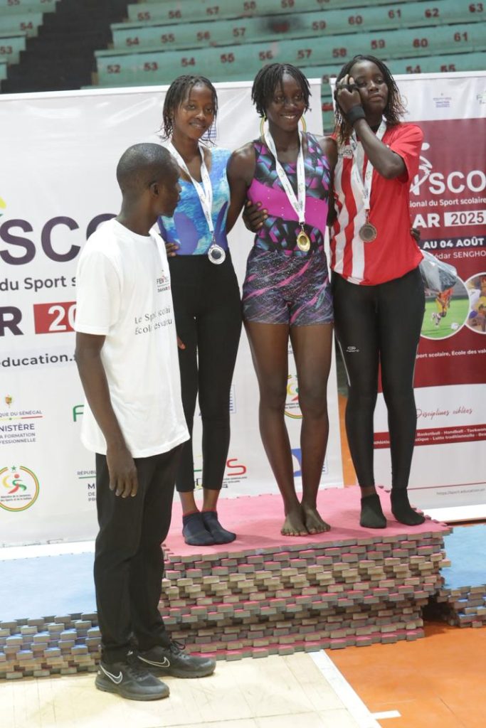 FENSCO 2025 – Gymnastique Féminine : Rufisque confirme sa domination, Kaolack et Saint-Louis en bonne position - wiwsport FENSCO 2025 – Gymnastique Féminine : Rufisque confirme sa domination, Kaolack et Saint-Louis en bonne position - wiwsport