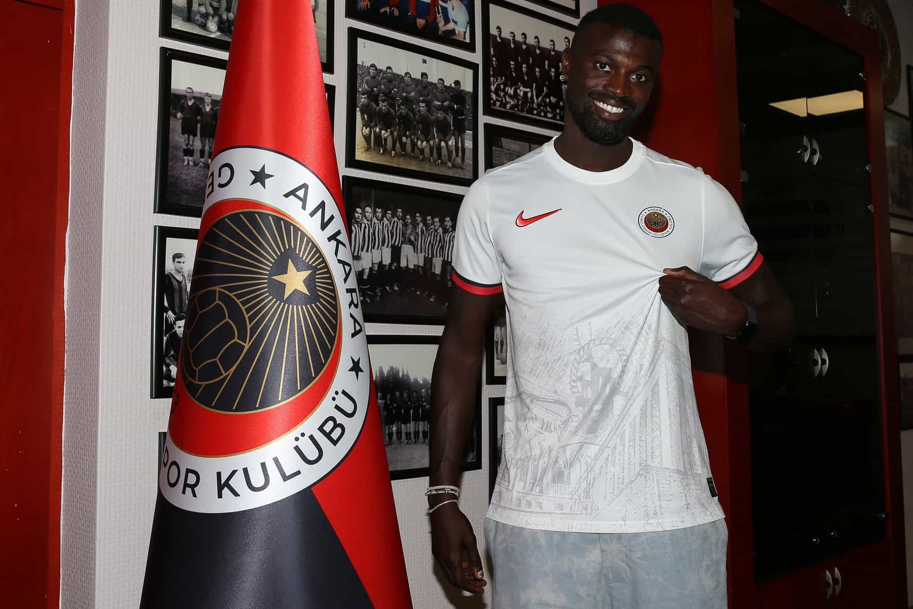 Mercato : Mbaye Niang rebondit au Gençlerbirliği SK (D1 turque) - wiwsport