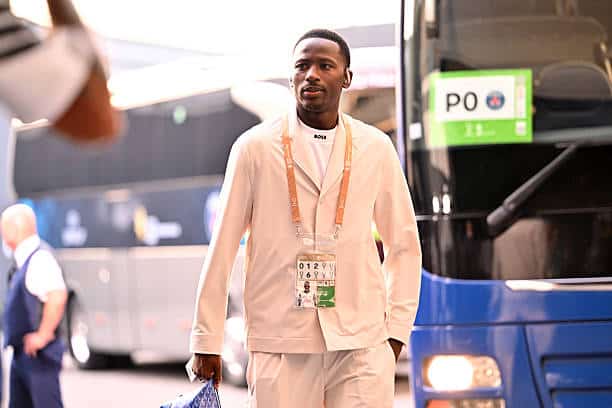 Supercoupe d’Europe – PSG vs Tottenham : Les compos officielles avec Pape Matar Sarr titularisé - wiwsport UDINE, ITALY - AUGUST 13: Pape Sarr of Tottenham Hotspur arrives at the stadium prior to the UEFA Super Cup 2025 match between Paris Saint-Germain and Tottenham Hotspur at Stadio Friuli on August 13, 2025 in Udine, Italy. (Photo by Tullio Puglia - UEFA/UEFA via Getty Images)