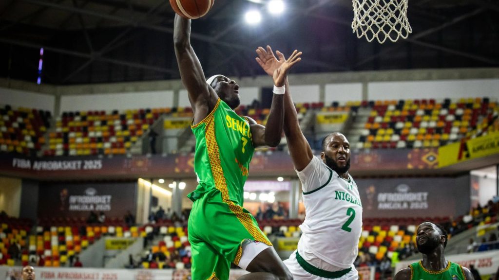 Afrobasket Angola 2025 - Le Sénégal domine le Nigeria (91-75) et retrouve le Mali en demies - wiwsport Afrobasket Angola 2025 - Le Sénégal domine le Nigeria (91-75) et retrouve le Mali en demies - wiwsport