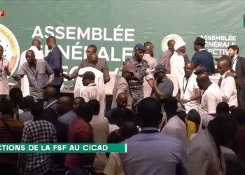 AG élective FSF : Grosse tension entre les différents camps, le vote suspendu - wiwsport