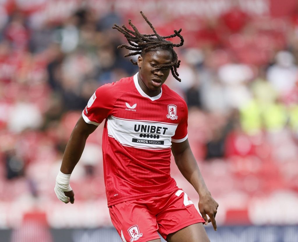 Championship : Pour les débuts de Mamadou Kaly Sène, Middlesbrough poursuit son sans-faute et prend seul la tête du classement - wiwsport Championship : Pour les débuts de Mamadou Kaly Sène, Middlesbrough poursuit son sans-faute et prend seul la tête du classement - wiwsport