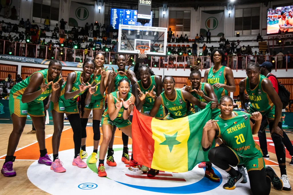 AfroBasket 2025 : Les Lionnes défient l'ogre du Nigeria pour une 21e finale - wiwsport AfroBasket 2025 : Les Lionnes défient l'ogre du Nigeria pour une 21e finale - wiwsport