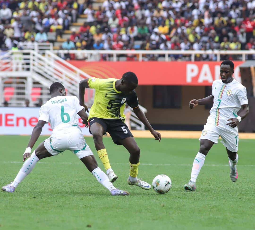 CHAN 2025 : Solides et réalistes, les Lions locaux battent l’Ouganda et décrochent leur billet pour les demi-finales - wiwsport CHAN 2025 : Solides et réalistes, les Lions locaux battent l’Ouganda et décrochent leur billet pour les demi-finales - wiwsport