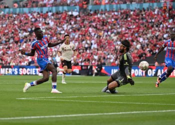 Ismaïla Sarr, au duel avec Alisson (Liverpool), a marqué quatre buts et délivré deux passes décisives en sept matchs contre les Reds !