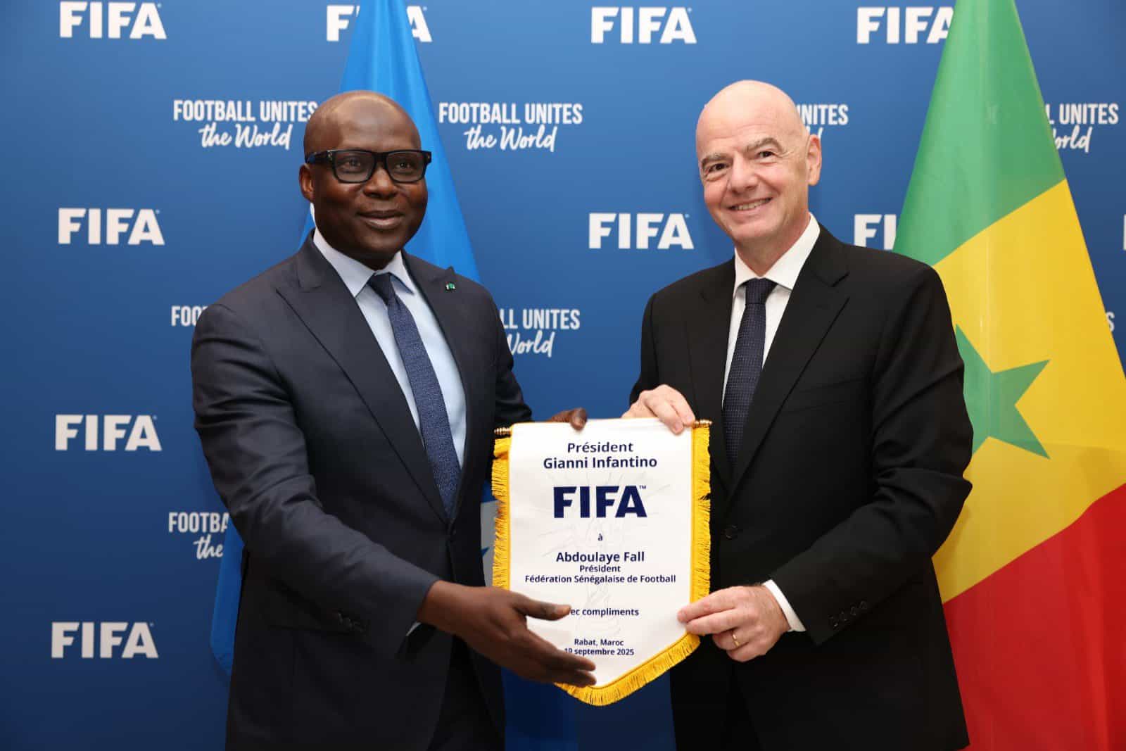 Le président de la FSF, Abdoulaye Fall, a rencontré le président de la FIFA, Gianni Infantino - wiwsport Le président de la FSF, Abdoulaye Fall, a rencontré le président de la FIFA, Gianni Infantino - wiwsport