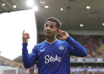 WOLVERHAMPTON, ENGLAND - AUGUST 30: Iliman Ndiaye of Everton celebrates after scoring their 2nd goal during the Premier League match between Wolverhampton Wanderers and Everton at Molineux on August 30, 2025 in Wolverhampton, England. (Photo by Simon Stacpoole/Offside/Offside via Getty Images)