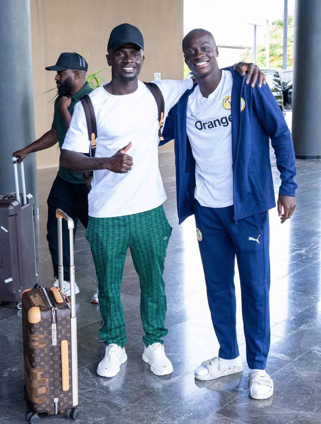 Équipe Nationale du Sénégal : (Photos+Vidéo) Les clichés de l’arrivée des Lions ! - wiwsport