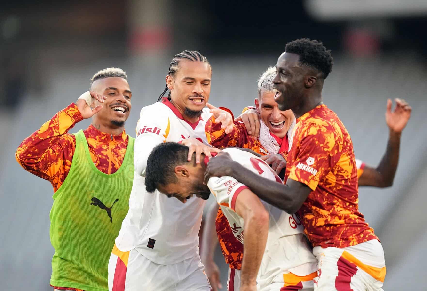 Süper Lig : Vainqueur devant Eyüpspor (0-2), Ismail Jakobs et Galatasaray confortent leur place de leader - wiwsport Süper Lig : Vainqueur devant Eyüpspor (0-2), Ismail Jakobs et Galatasaray confortent leur place de leader - wiwsport