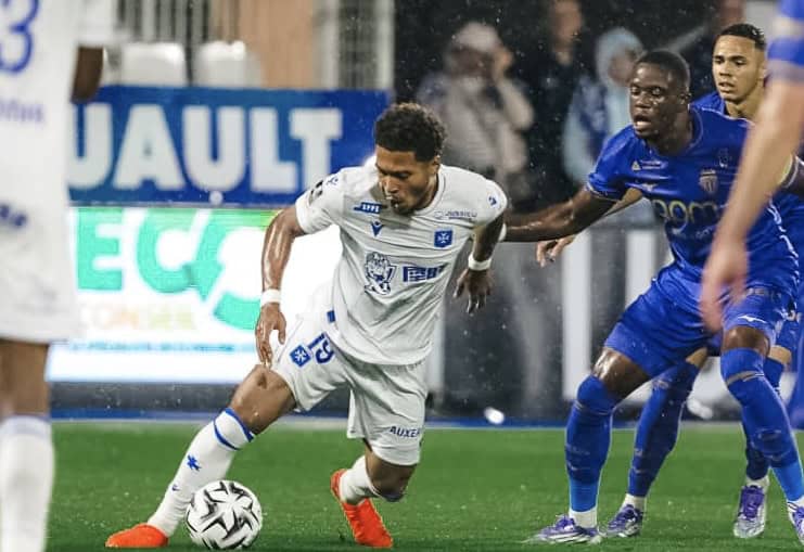 Ligue 1 : L’AS Monaco s’en sort in extremis face à Auxerre (1-2) - wiwsport Ligue 1 : L’AS Monaco s’en sort in extremis face à Auxerre (1-2) - wiwsport