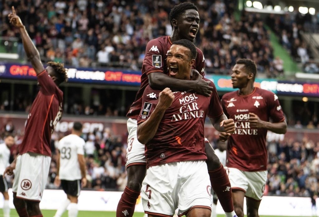 Ligue 1 : Habib Diallo manque un pénalty, le FC Metz fait match nul face à Angers (1-1) - wiwsport Ligue 1 : Habib Diallo manque un pénalty, le FC Metz fait match nul face à Angers (1-1) - wiwsport