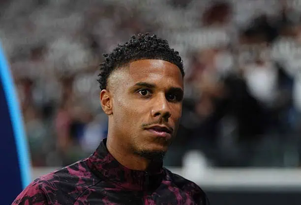 Ligue des Champions - Ismaïl Jakobs titulaire avec Galatasaray pour la réception de Liverpool - wiwsport Ismail Jakobs (Galatasaray) looks on during the Champions League group game between Eintracht Frankfurt and Galatasaray at the Deutsche Bank Park, Frankfurt, Germany, on September 18, 2025. (Photo by Ulrik Pedersen/NurPhoto via Getty Images)
