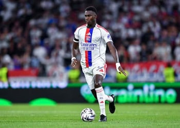 LYON, FRANCE - AUGUST 31: Moussa Niakhate of Olympique Lyonnais controls the ball during the Ligue 1 McDonald's match between Olympique Lyonnais and Olympique de Marseille at Groupama Stadium on August 31, 2025 in Lyon, France. (Photo by Franco Arland/Getty Images)