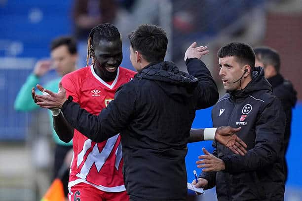 Rayo Vallecano - Les mots très forts de l'entraîneur pour Pathé Ciss : « C'est un joueur d'une équipe du top 5 du Championnat espagnol » - wiwsport