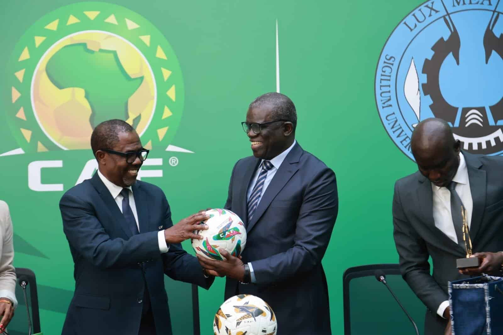 L’Université Cheikh Anta Diop et la CAF s’allient pour professionnaliser le football africain ! - wiwsport