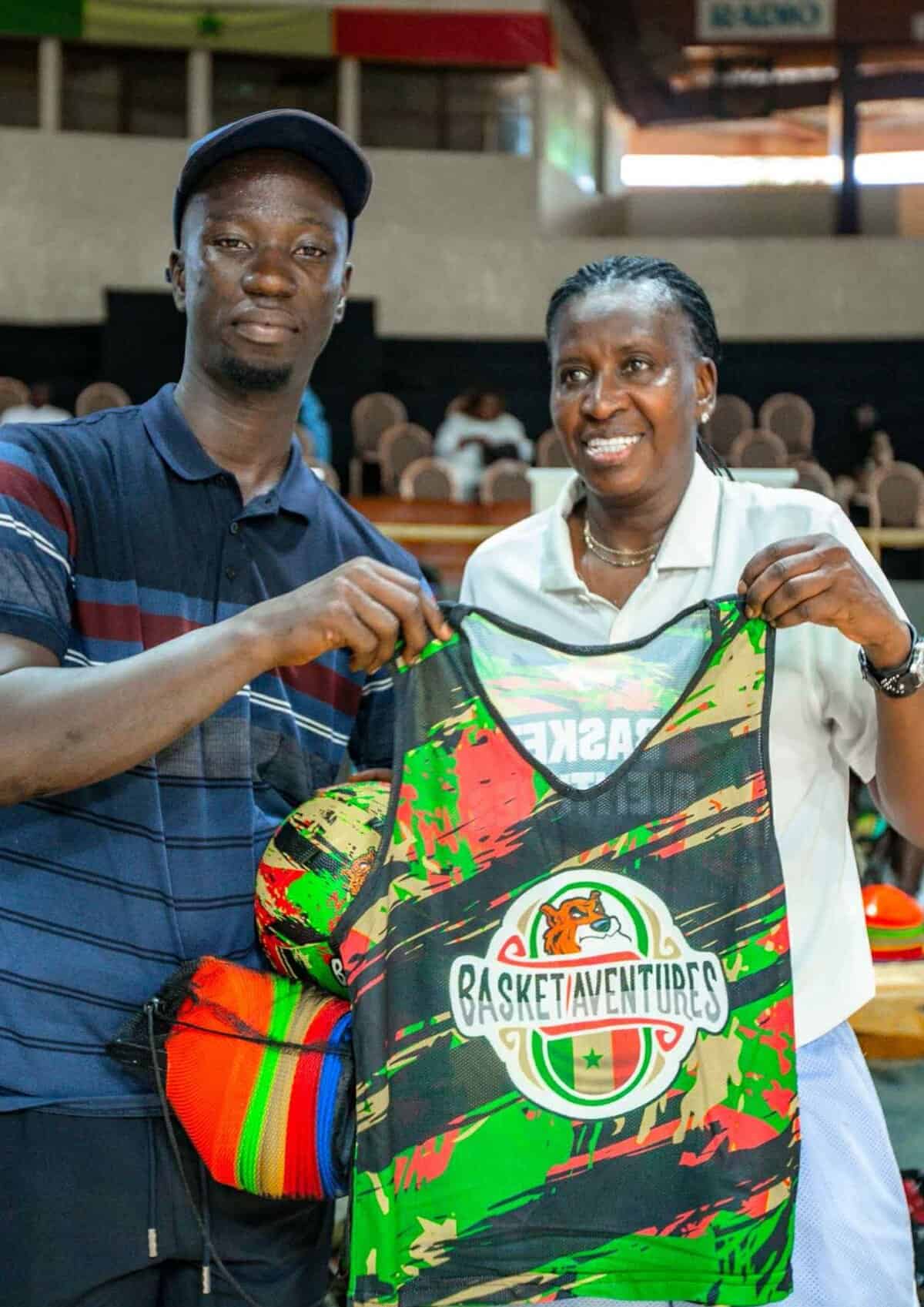 Basket Aventures dote la Fédération Sénégalaise du Sport Scolaire de matériels de basketball - wiwsport